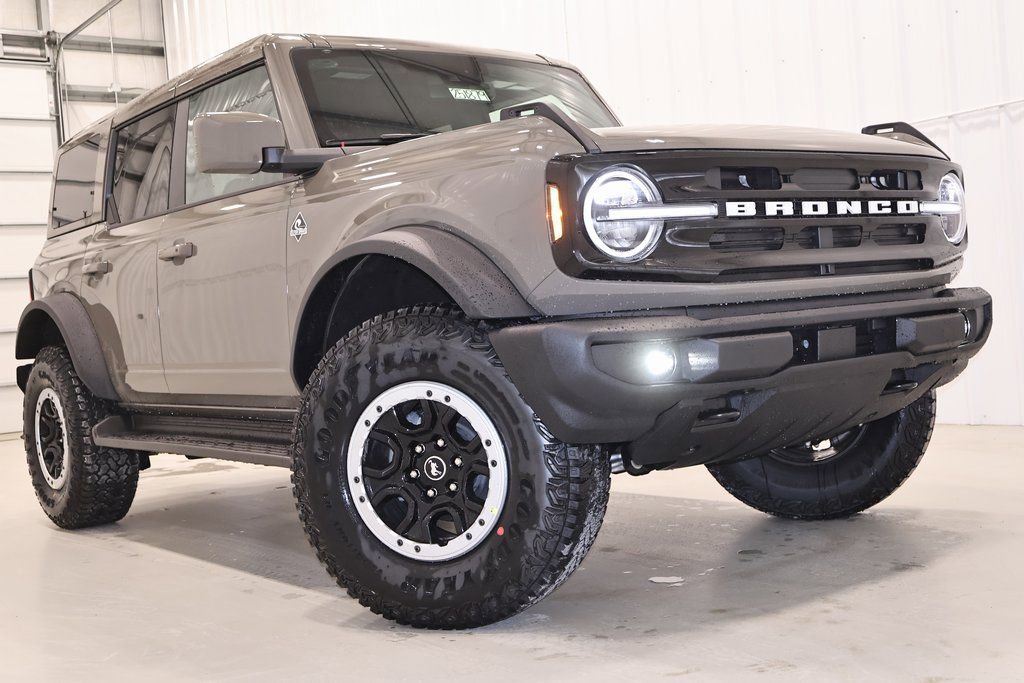 New 2025 Ford Bronco Outer Banks w/ Sasquatch Package image 30