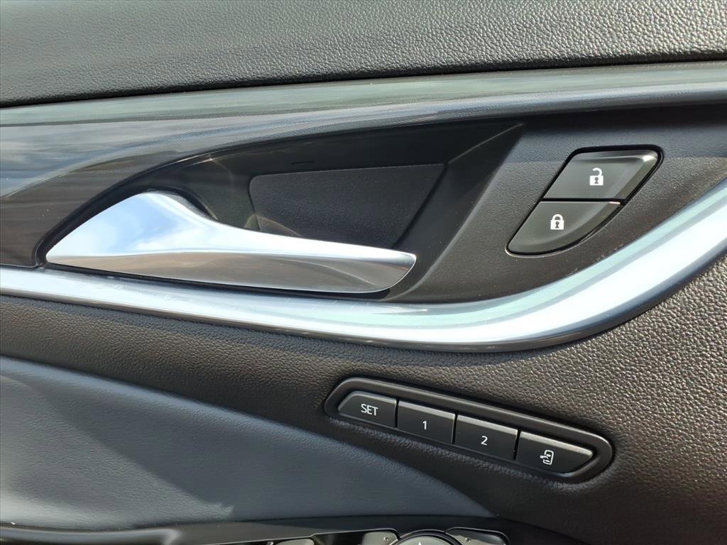 Used 2024 Buick Enclave Premium image 15