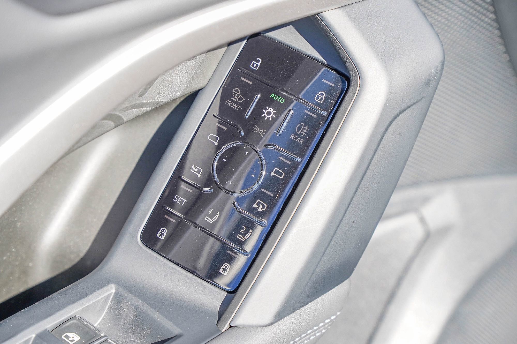 New 2025 Audi Q5 Premium image 16