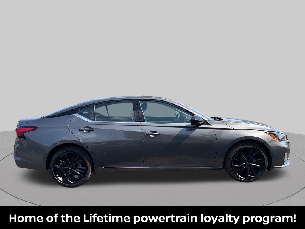 Certified 2025 Nissan Altima 2.5 SR AWD/4WD image 7