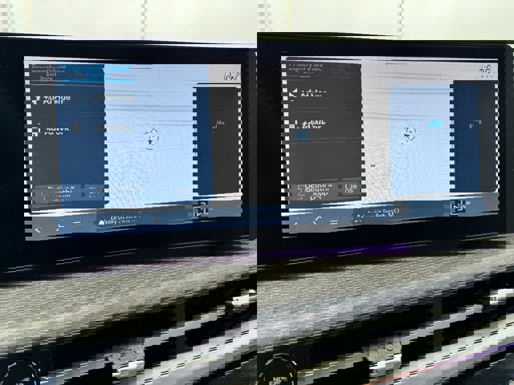 Certified 2025 Hyundai Santa Fe Limited image 22