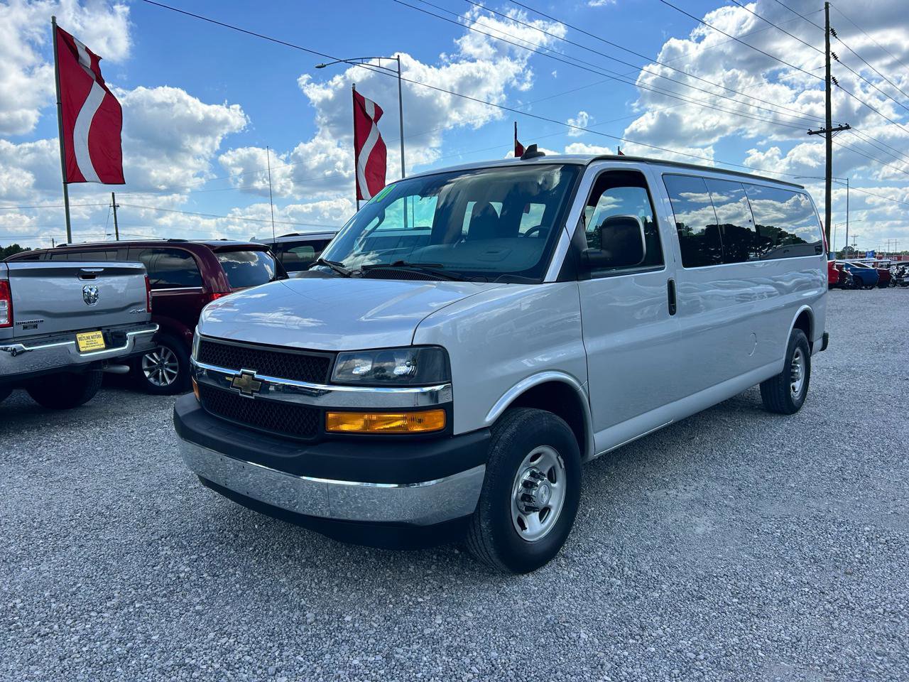 Used 2020 Chevrolet Express 3500 LT w/ LT Preferred Equipment Group RWD image 19