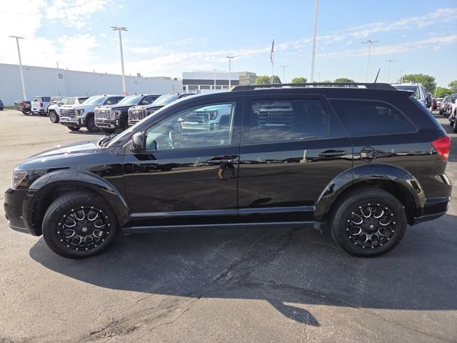 Used 2019 Dodge Journey SE w/ Blacktop Package FWD image 16