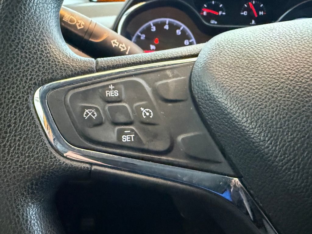 Used 2019 Chevrolet Cruze LT FWD image 12