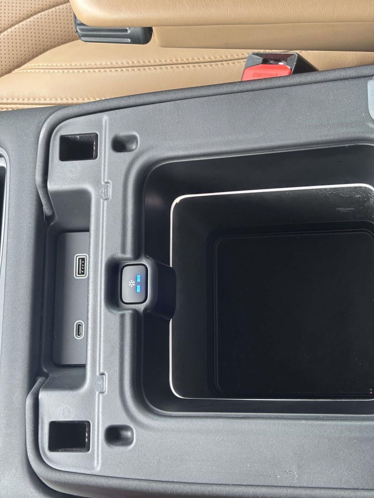 Used 2023 Land Rover Discovery S R-Dynamic image 25