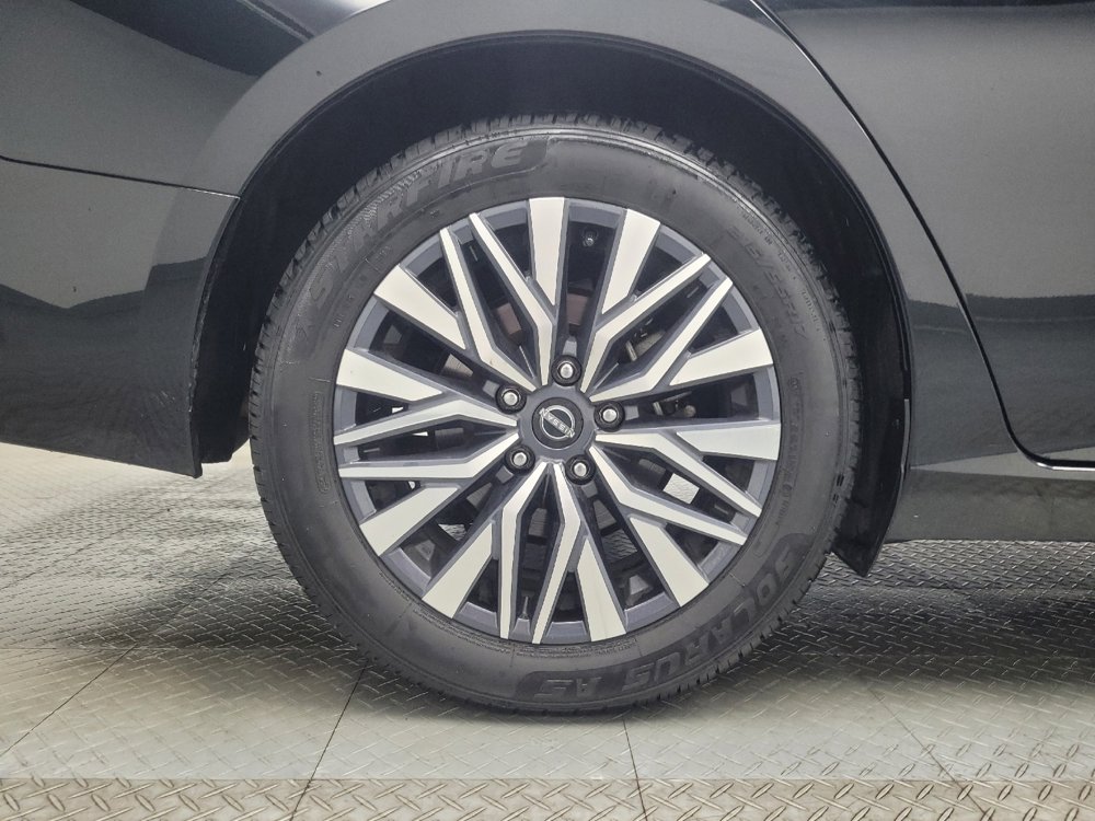 Used 2024 Nissan Altima 2.5 SV image 31