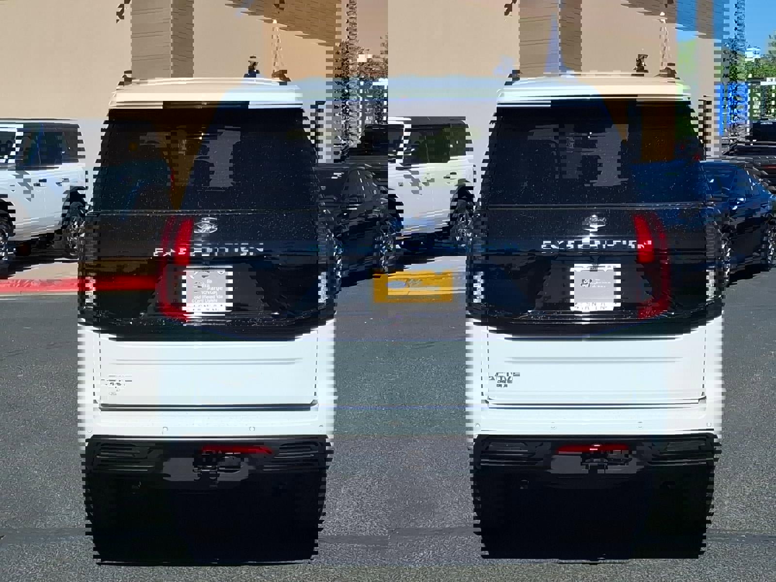 Certified 2025 Ford Expedition Active image 5