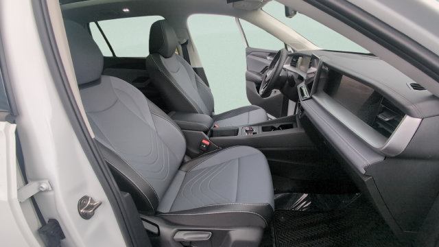 New 2026 Volkswagen Tiguan SE AWD/4WD image 27
