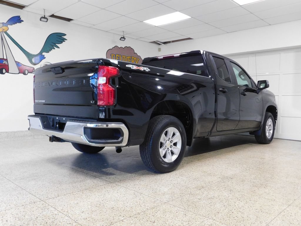 Used 2020 Chevrolet Silverado 1500 LT w/ Fleet Comfort Package AWD/4WD image 4