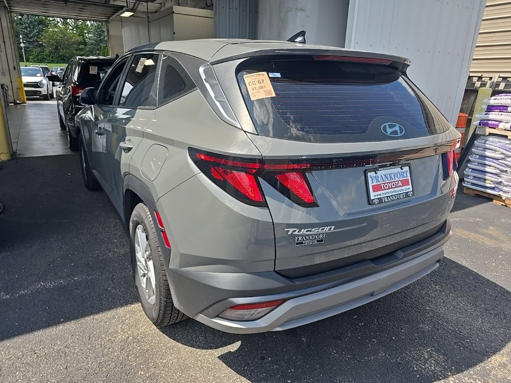 Used 2025 Hyundai Tucson SE FWD image 3