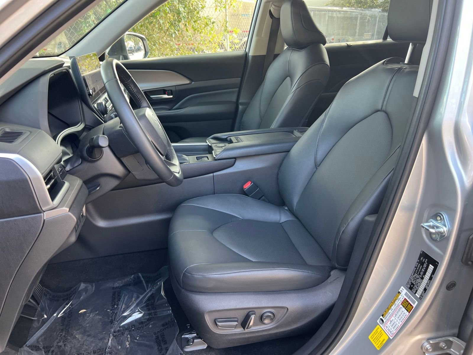 Used 2025 Toyota Grand Highlander FWD image 22