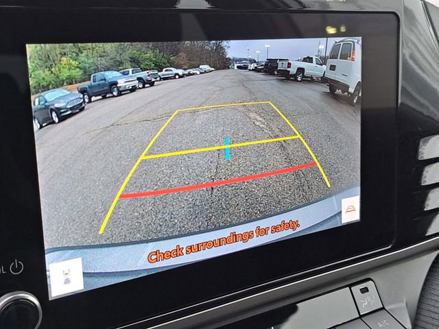 Used 2025 Toyota Camry SE image 14