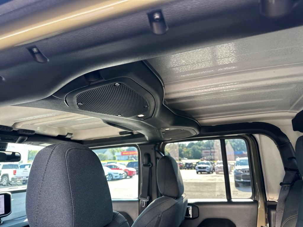 Used 2025 Jeep Gladiator Sport AWD/4WD image 36