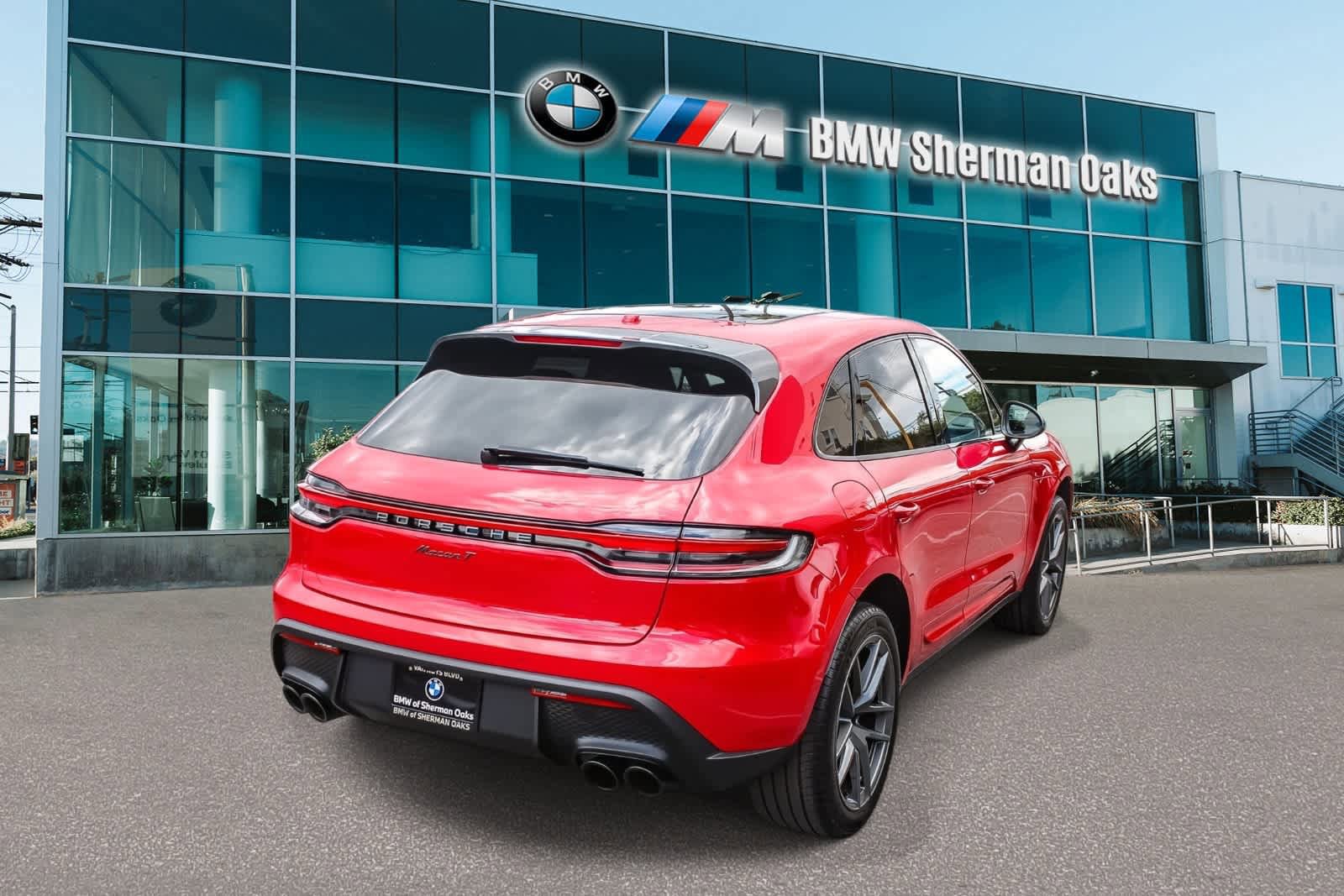 Used 2024 Porsche Macan Turbo AWD/4WD image 4