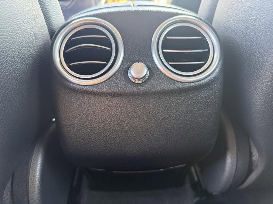 Used 2017 Mercedes-Benz GLC 300 4MATIC Coupe image 41