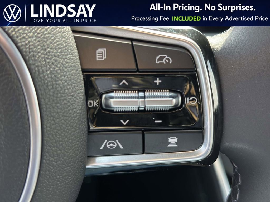 Used 2025 Kia Carnival SX FWD image 23