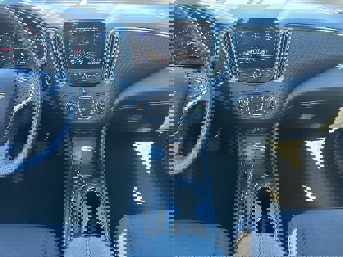 Used 2023 Chevrolet Malibu LT image 17