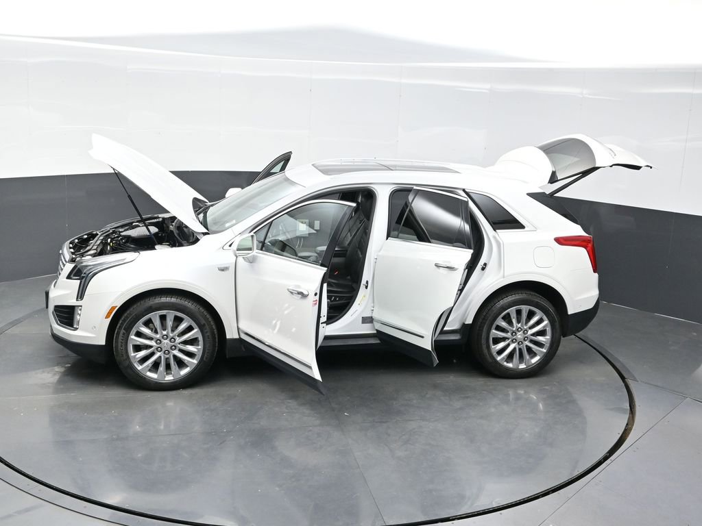 Used 2017 Cadillac XT5 Platinum w/ Driver Assist Package image 37