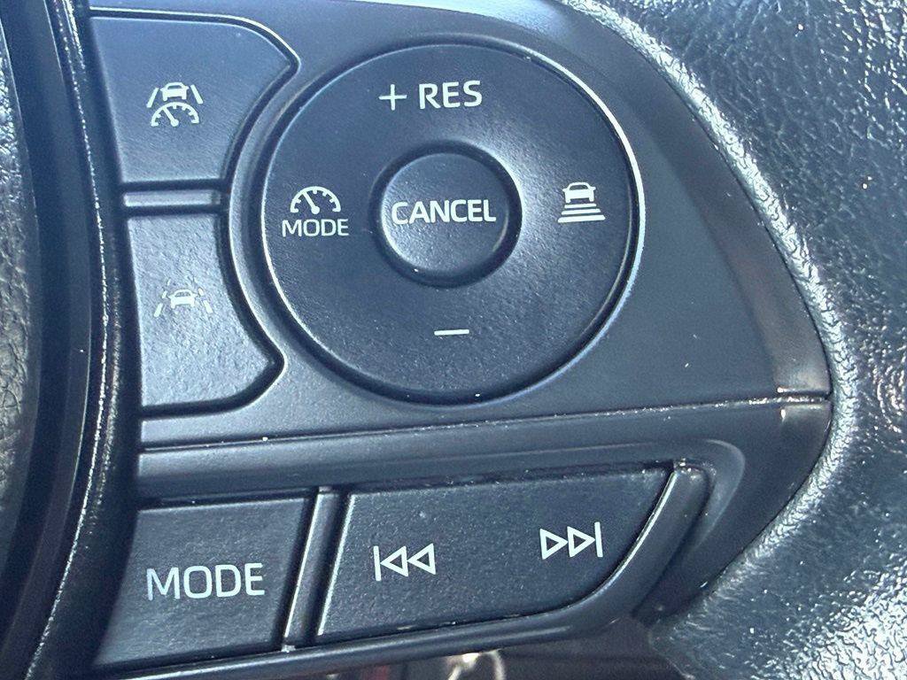 Used 2025 Toyota Corolla LE FWD image 16