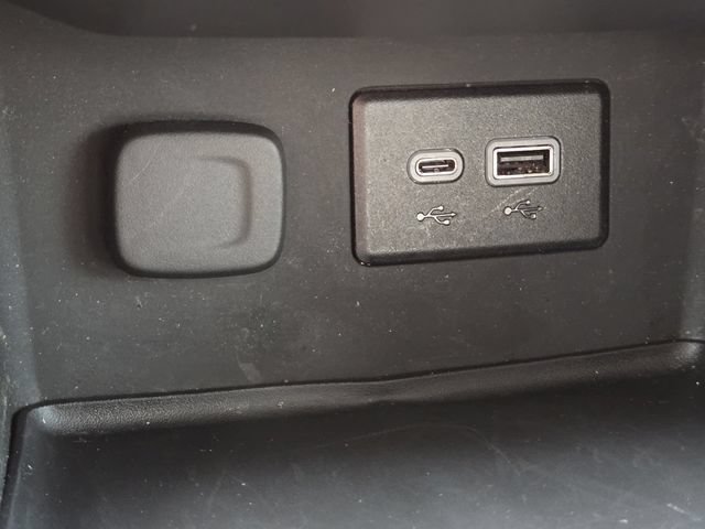 Used 2023 GMC Acadia SLE w/ Driver Convenience Package FWD image 30