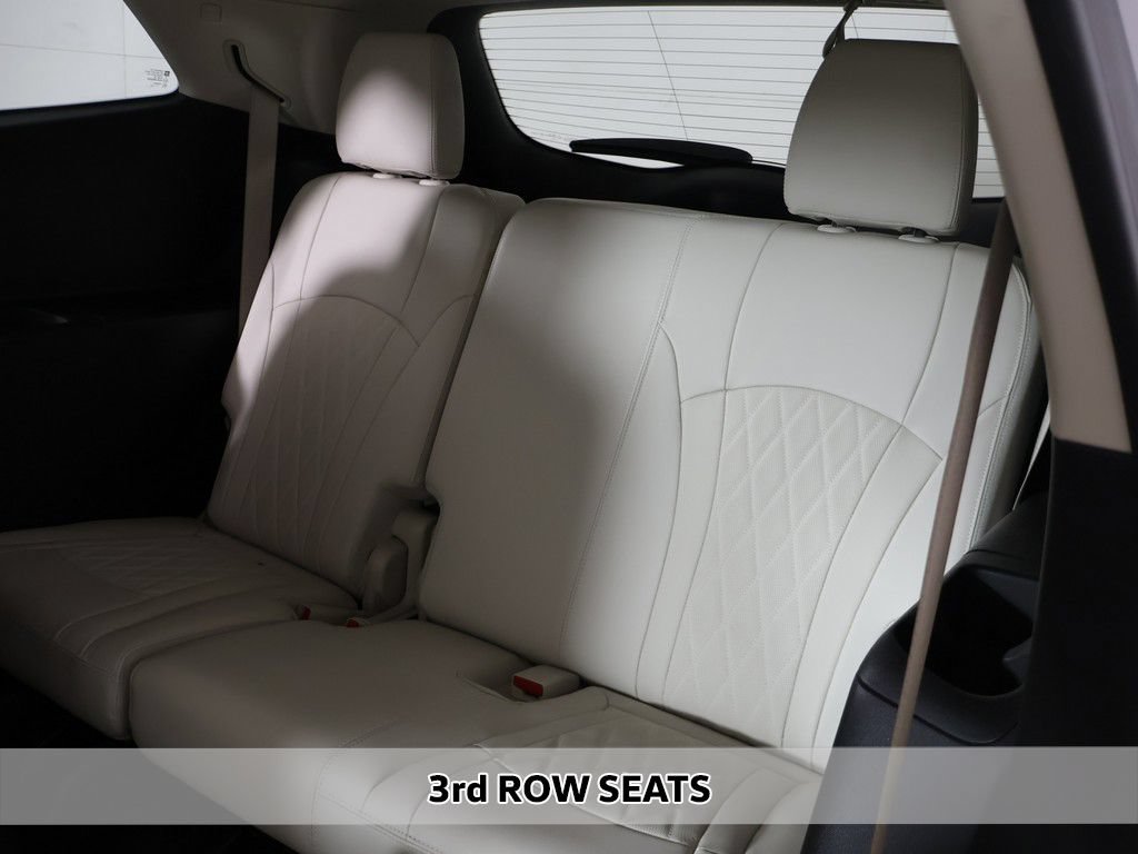 Used 2023 Buick Enclave Avenir w/ Avenir Technology Package AWD/4WD image 11
