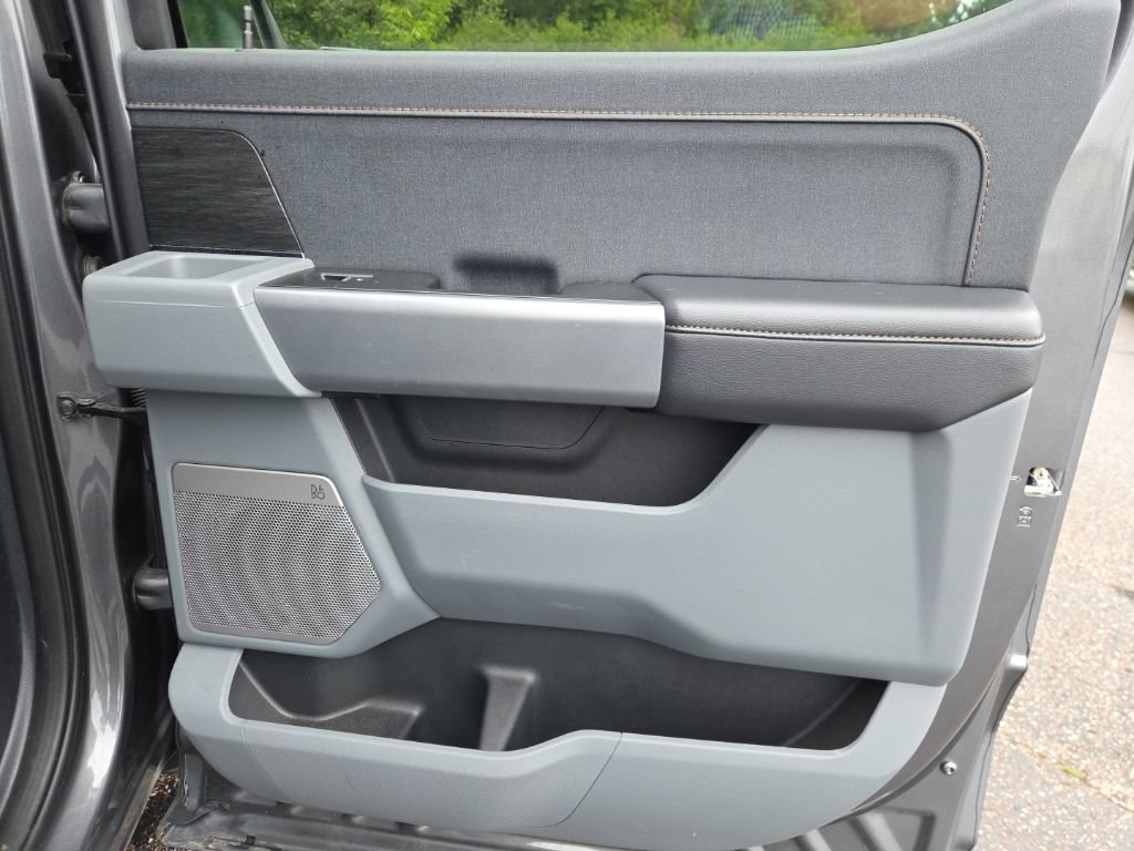 Used 2025 Ford F150 Lariat AWD/4WD image 29