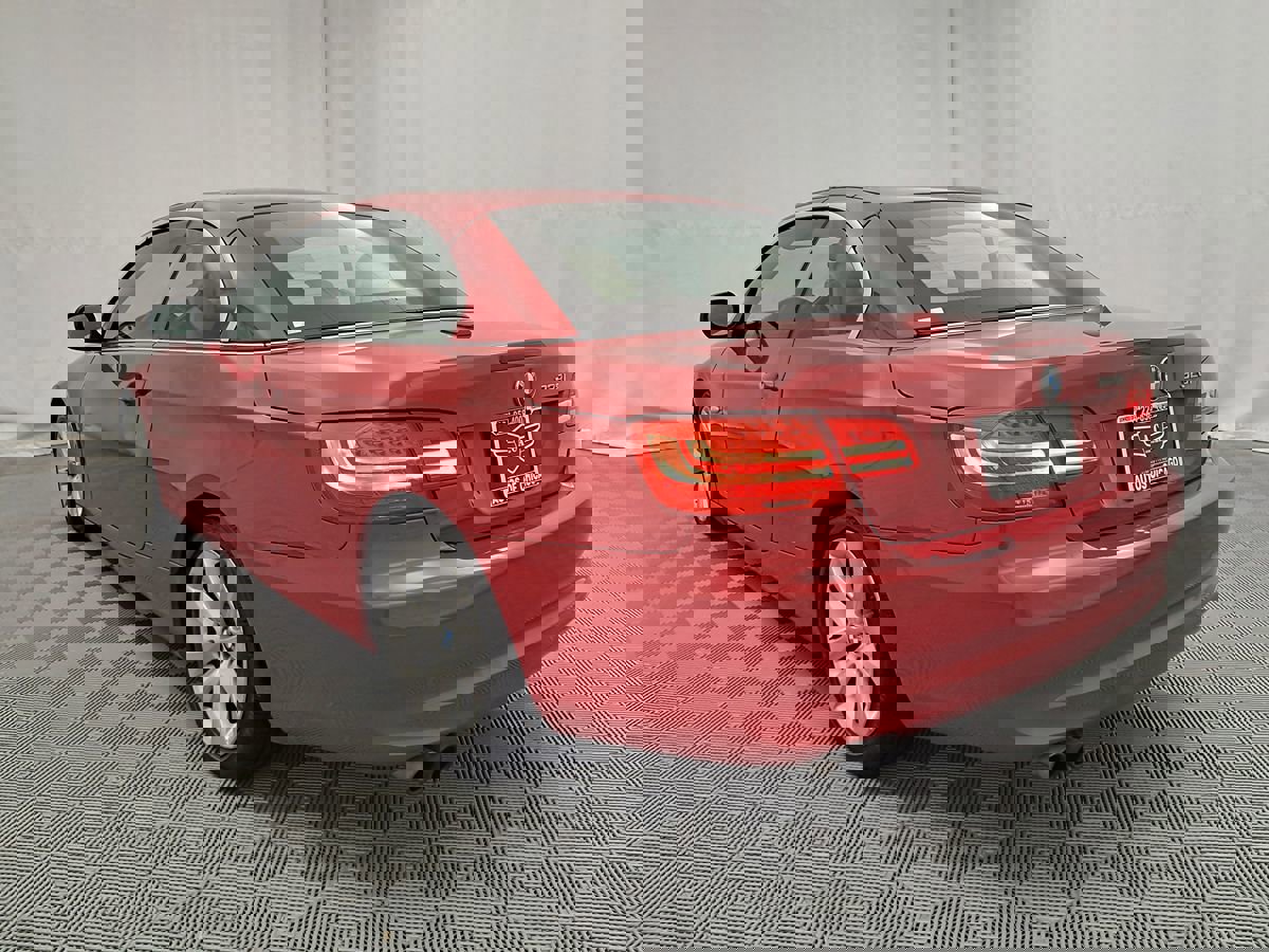 Used 2012 BMW 328i Convertible image 4