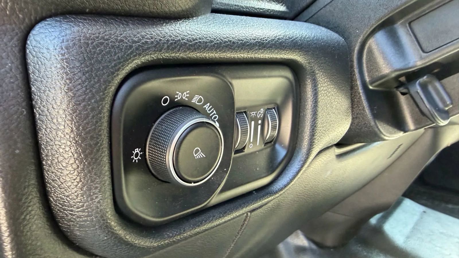 Used 2020 RAM 2500 Tradesman RWD image 22
