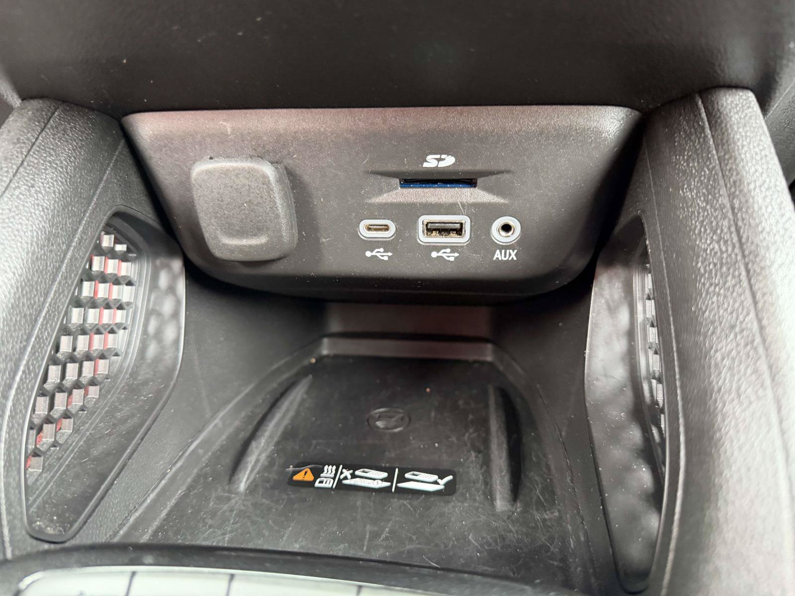 Used 2021 Chevrolet TrailBlazer RS w/ Sun and Liftgate Package AWD/4WD image 22