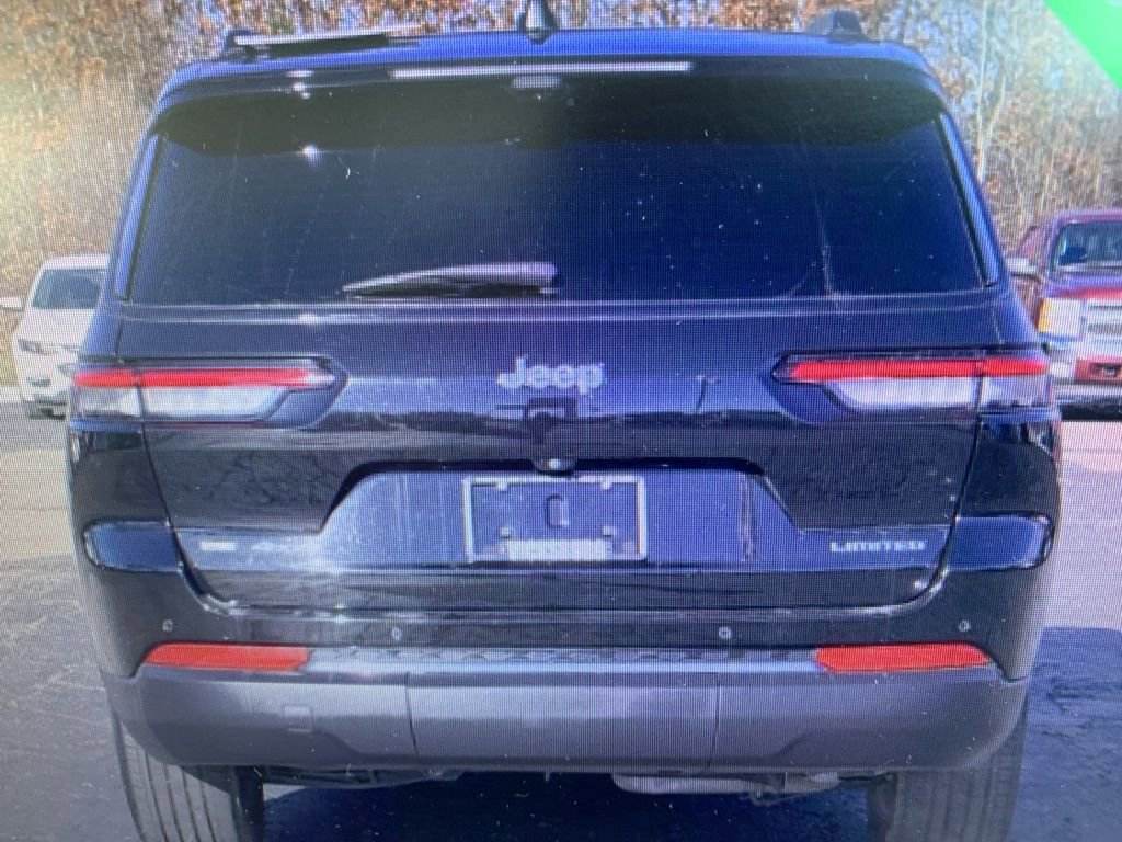 Used 2023 Jeep Grand Cherokee L Limited w/ Luxury Tech Group II image 7