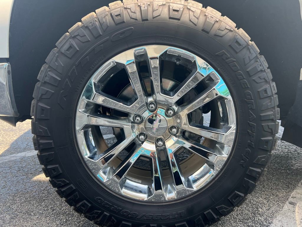 Used 2025 Chevrolet Silverado 1500 LTZ AWD/4WD image 20