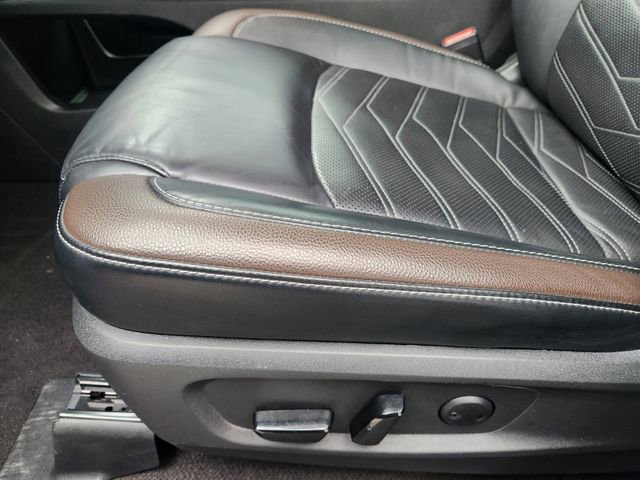 Used 2024 Nissan Pathfinder Platinum w/ Cargo Package FWD image 21