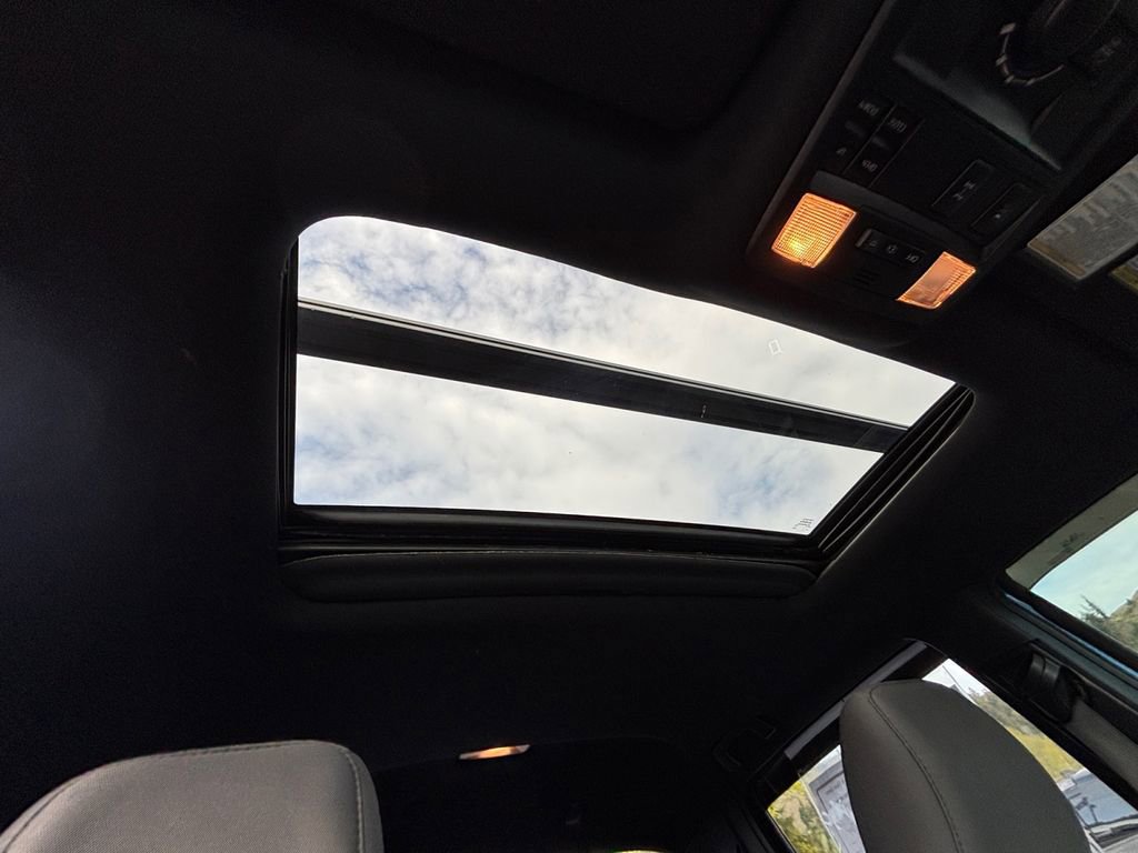 Used 2016 Toyota Tacoma TRD Off-Road AWD/4WD image 14