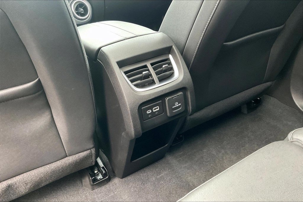 Used 2023 Chevrolet Blazer LT w/ Sound & Technology Package FWD image 11