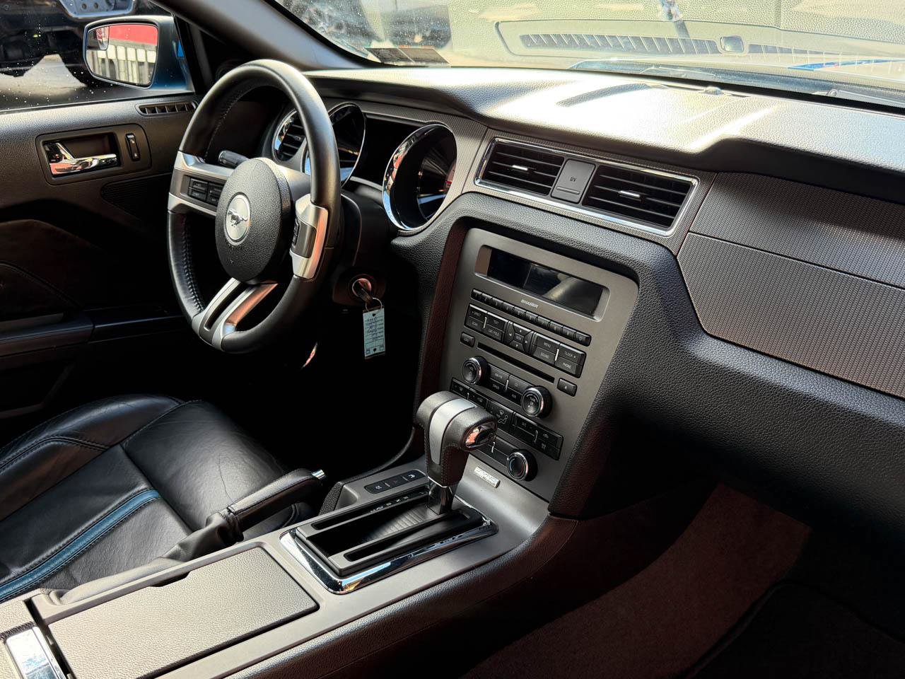 Used 2011 Ford Mustang GT Premium w/ 401A Rapid Spec Order Code RWD image 20