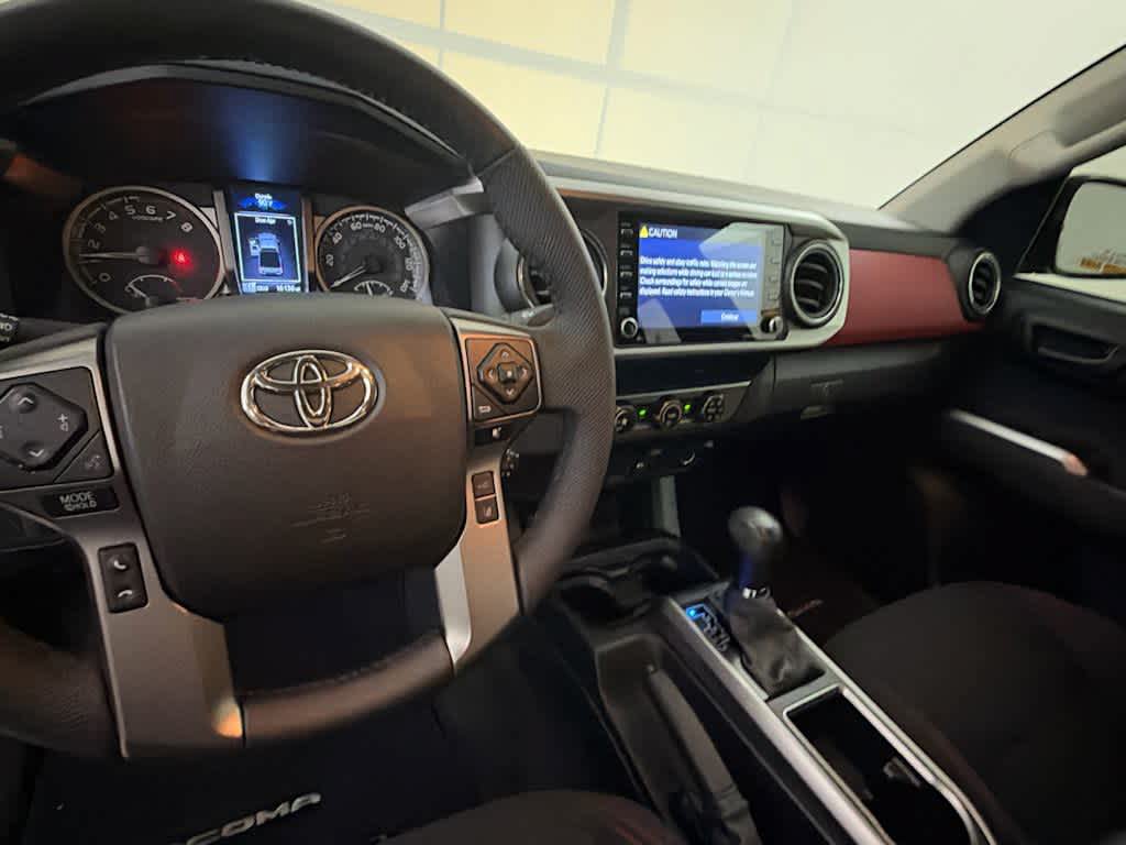 Used 2022 Toyota Tacoma SR5 w/ SR5 Appearance Package (SM) RWD image 17