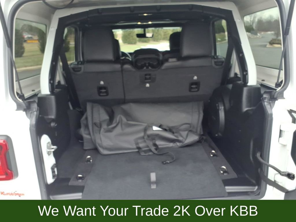 Used 2023 Jeep Wrangler Altitude image 17