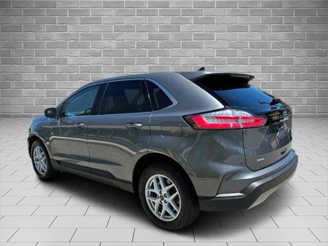 Certified 2023 Ford Edge SEL w/ Convenience Package AWD/4WD image 3