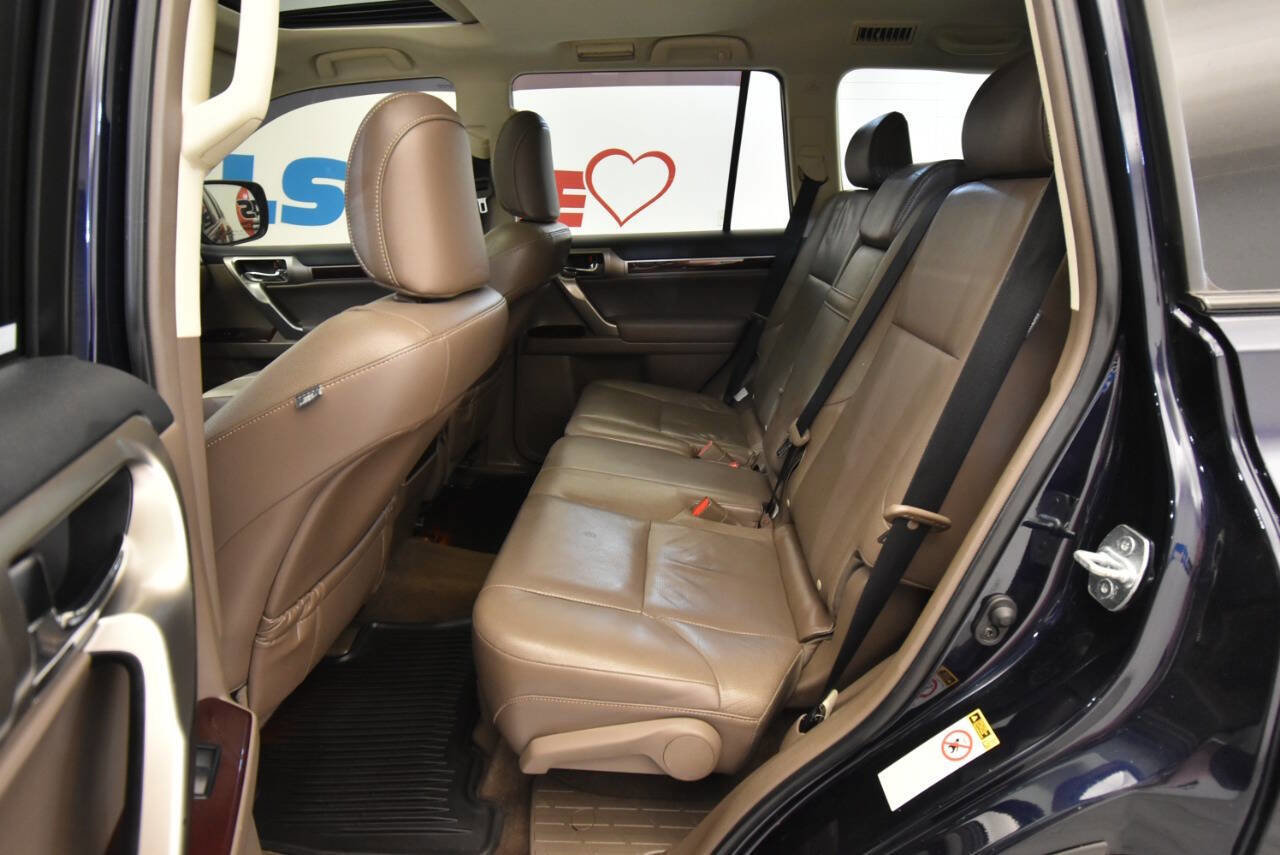 Used 2017 Lexus GX 460 Premium image 13