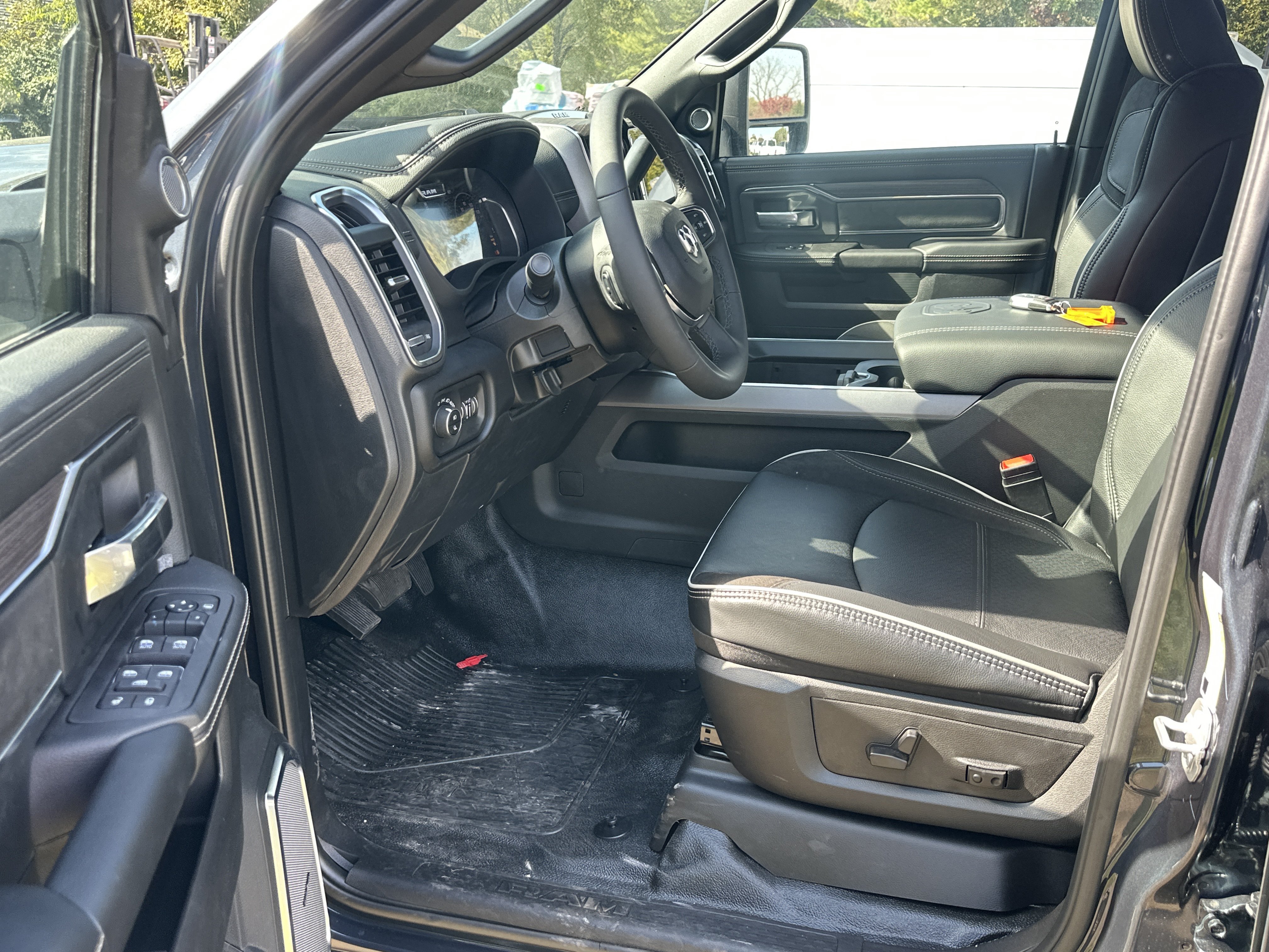 New 2027 RAM 5500 4x4 Crew Cab image 29
