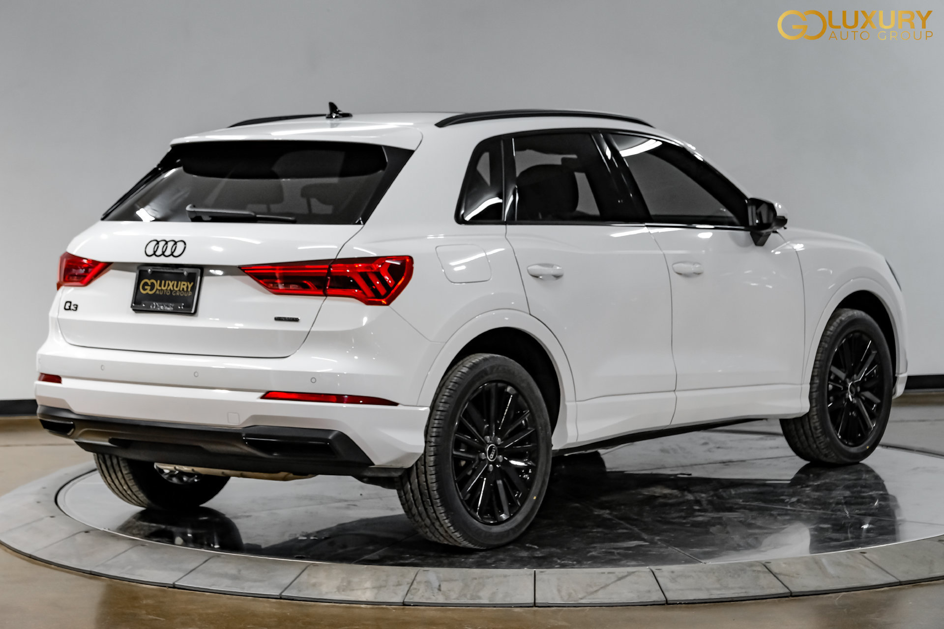 Used 2024 Audi Q3 2.0T Premium w/ Convenience Package AWD/4WD image 10
