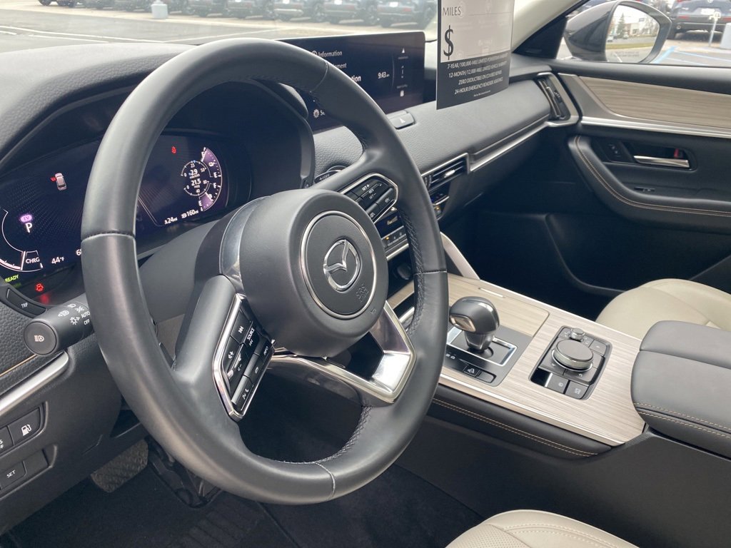 Certified 2025 MAZDA CX-70 Plug-In Hybrid w/ Premium Pkg image 17