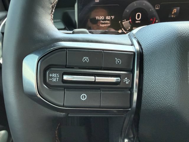 Used 2024 GMC Acadia AT4 AWD/4WD image 15