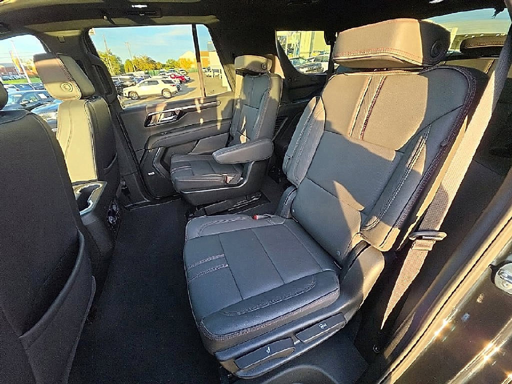 Used 2026 Chevrolet Tahoe RST w/ Comfort Package AWD/4WD image 38