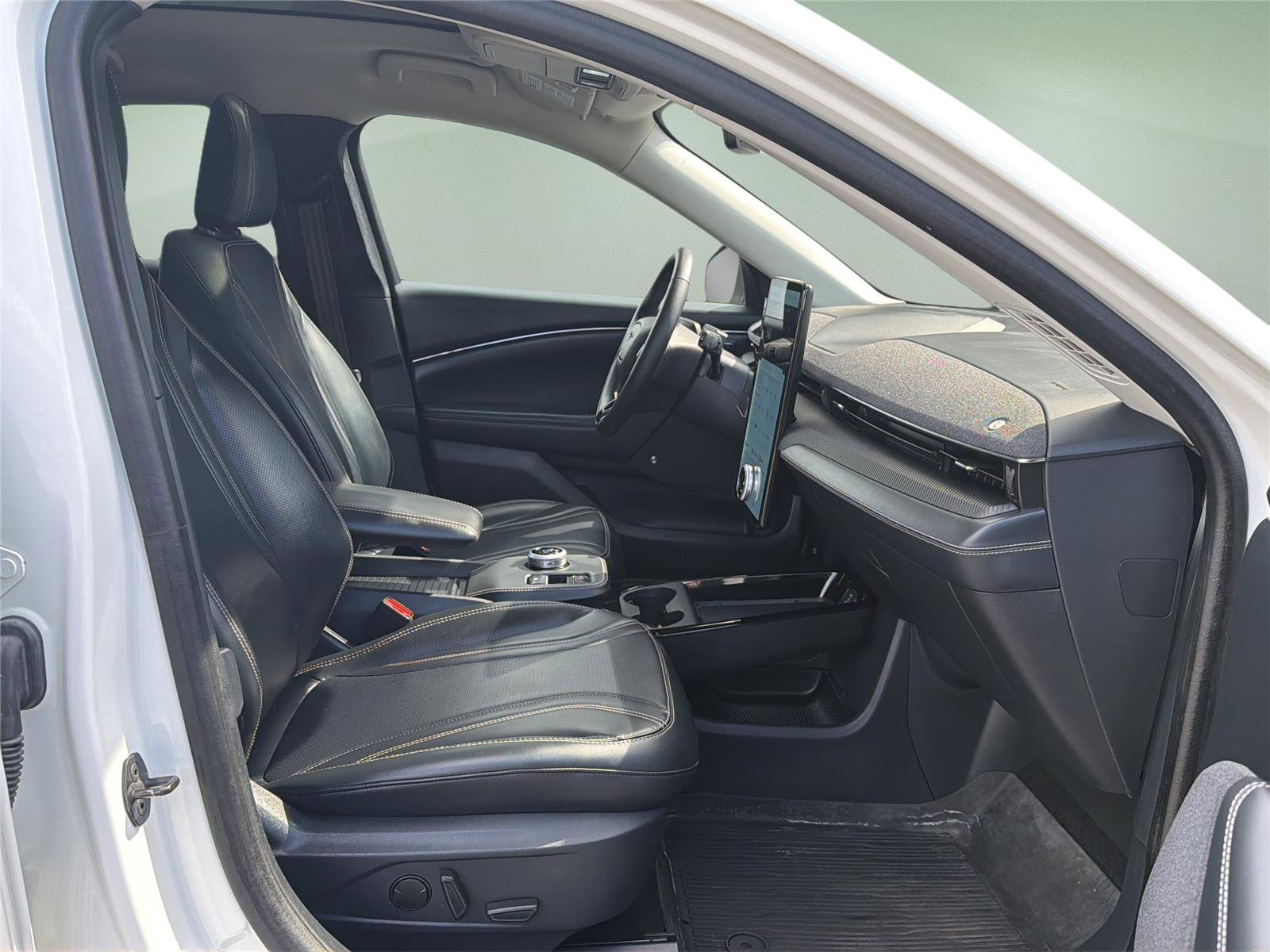 Used 2021 Ford Mustang Mach-E Premium AWD/4WD image 13