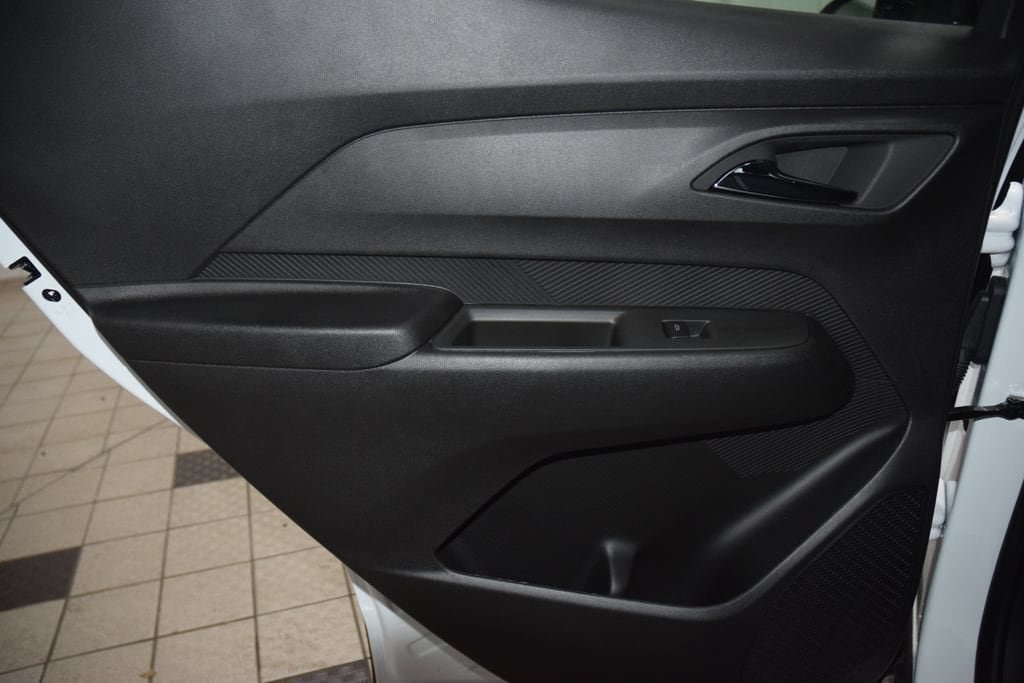 New 2027 Chevrolet Bolt LT FWD image 37