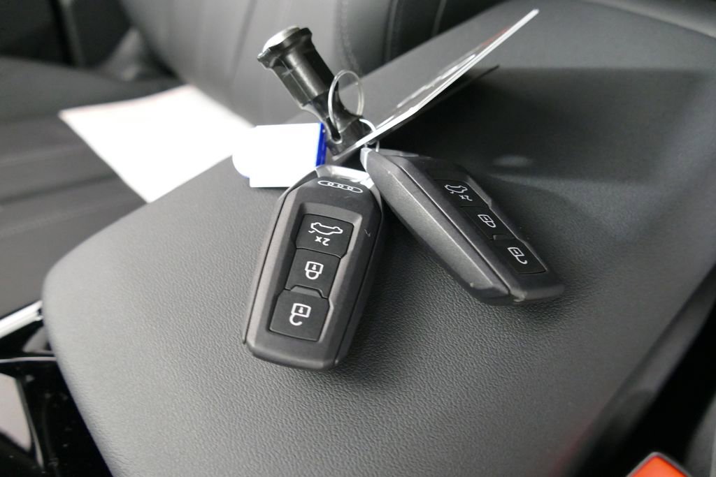 Certified 2025 Audi Q6 e-tron Premium w/ Convenience Package image 20