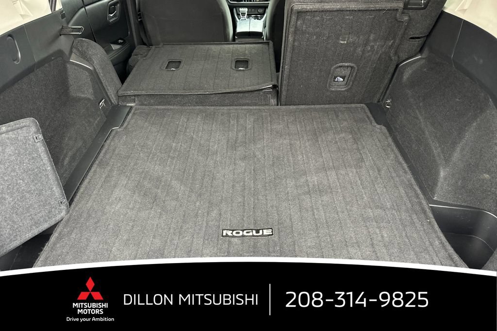 Used 2025 Nissan Rogue SV AWD/4WD image 17
