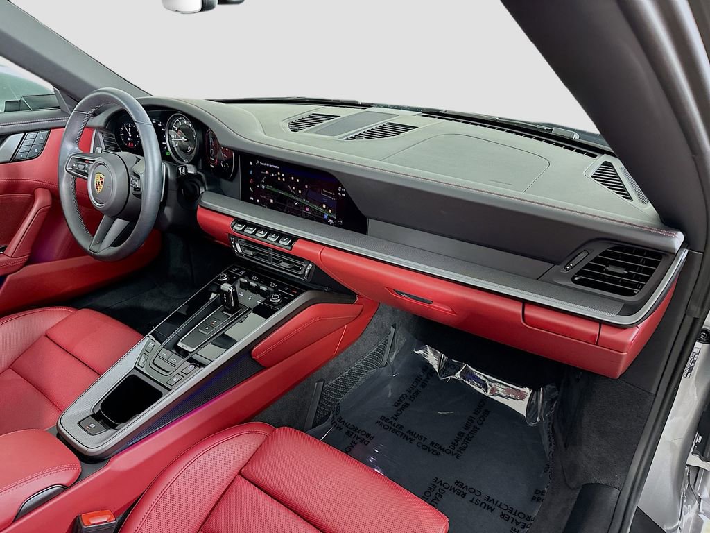 Certified 2024 Porsche 911 Targa 4 AWD/4WD image 31
