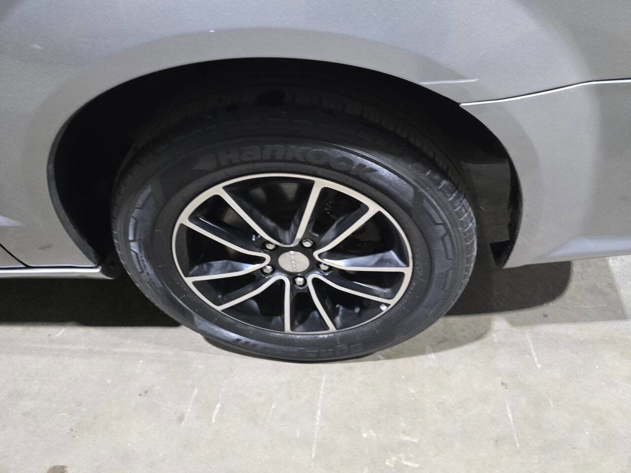 Used 2018 Dodge Grand Caravan GT FWD image 23